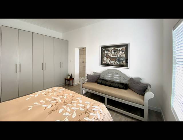4 BEDROOM HOUSE FOR SALE IN DWARSKERSBOS